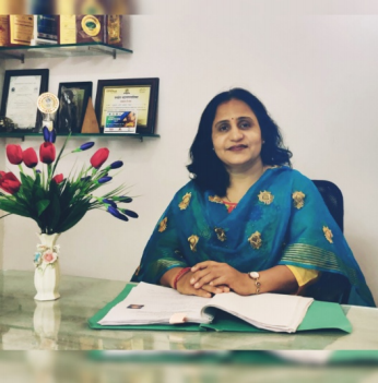 Dr. Uttara Deshmukh, Principal Image